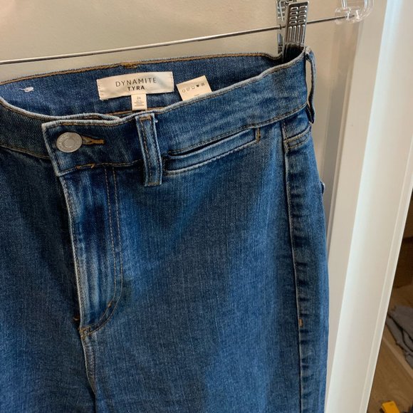 Dynamite Loose Jeans - Picture 2 of 3